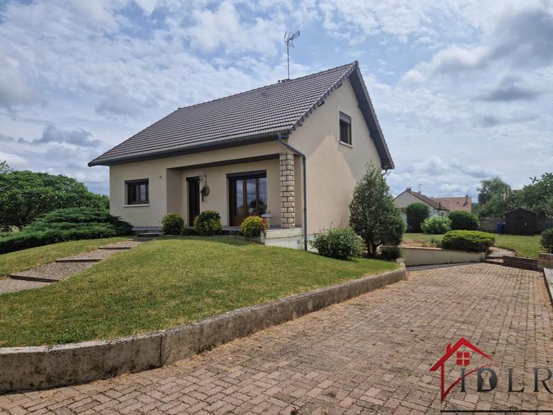 Maison - 95 m² - 5 pièces