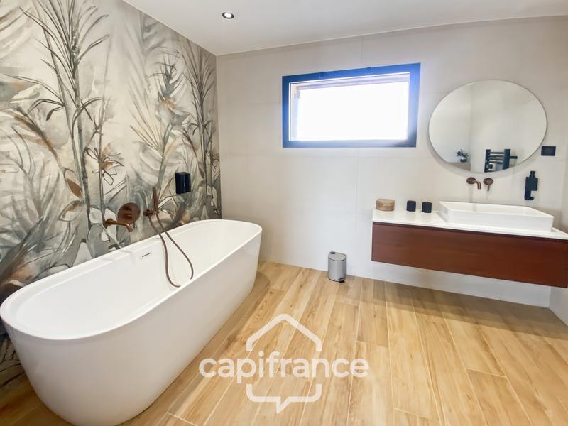 Maison - 136 m² - 4 pièces