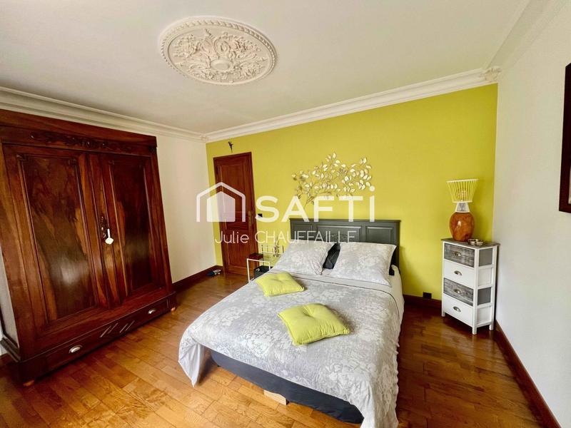 Maison - 185 m² - 7 pièces