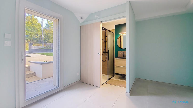 Maison traditionnelle - 186 m² - 6 pièces