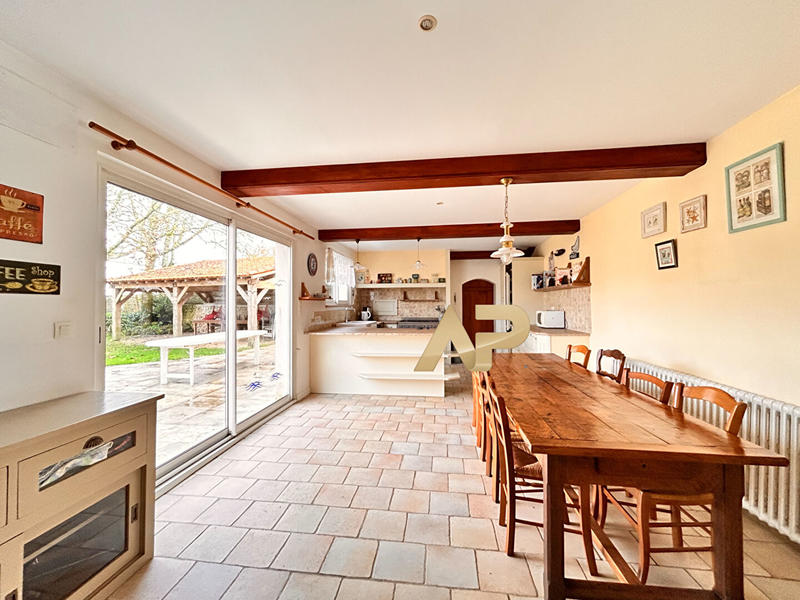 Maison de maîtres - 253 m² - 8 pièces