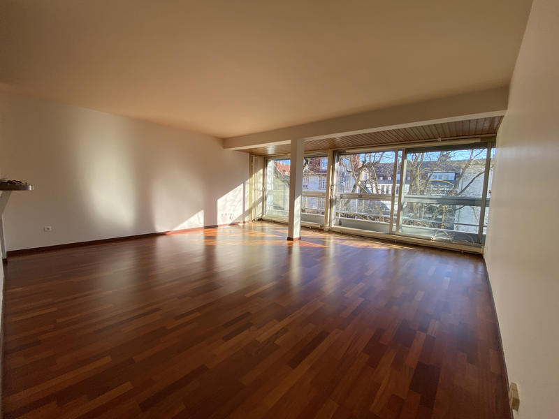 Appartement - 83 m² - 2 pièces