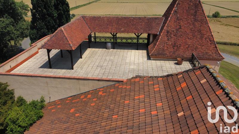 Maison - 270 m² - 10 pièces