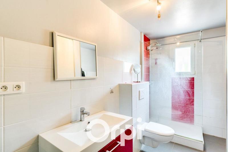 Maison - 252 m² - 6 pièces