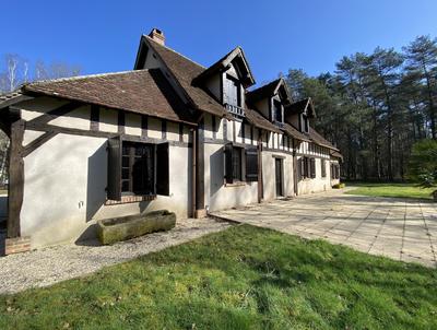 Maison - 210 m² - 6 pièces