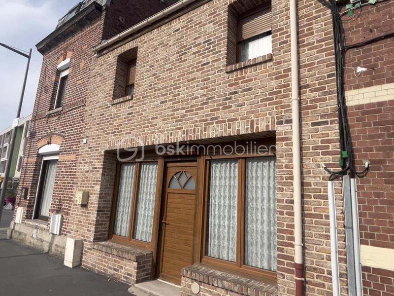 Maison - 104 m² - 5 pièces