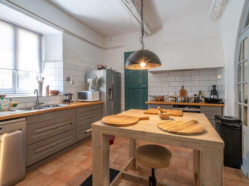 Maison - 485 m² - 12 pièces