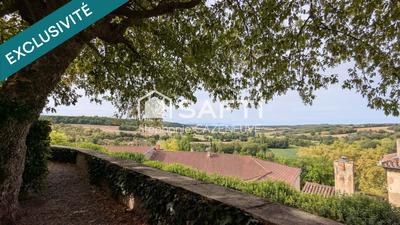 Maison - 233 m² - 9 pièces