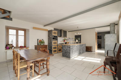 Maison - 175 m² - 6 pièces