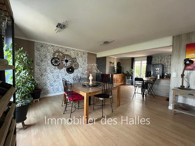 Maison - 161 m² - 9 pièces