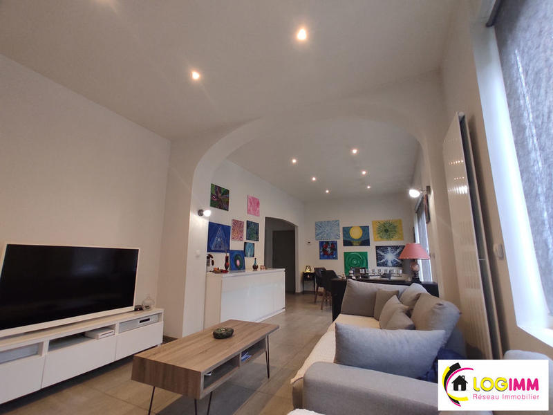 Maison - 205 m² - 7 pièces