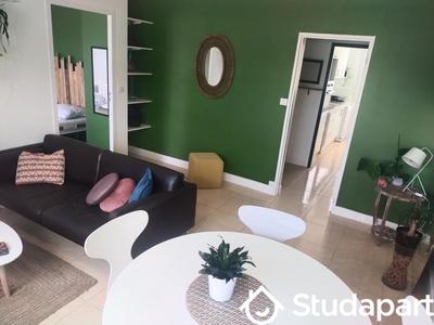 Chambre - 9 m² - 1 pièce