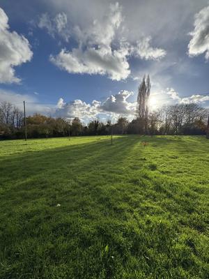 Terrain constructible - 3 200 m²