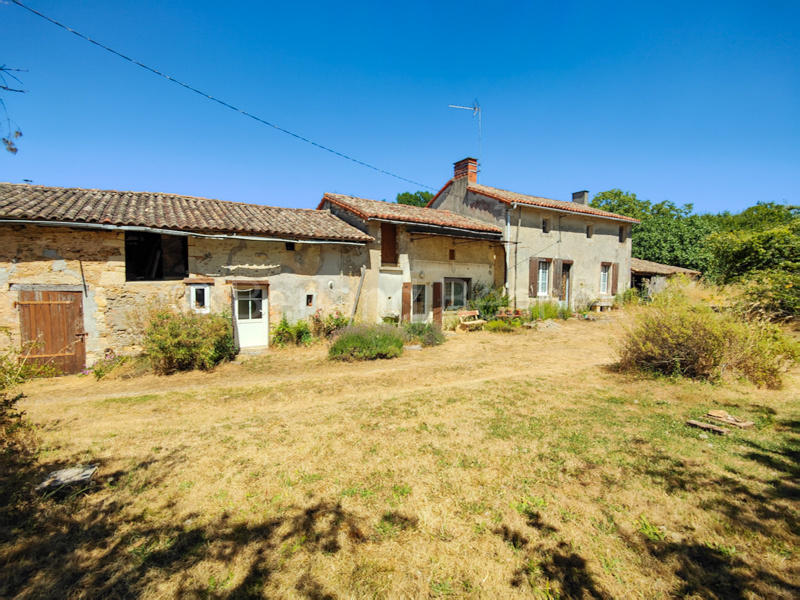 Maison en pierre - 95 m² - 3 pièces