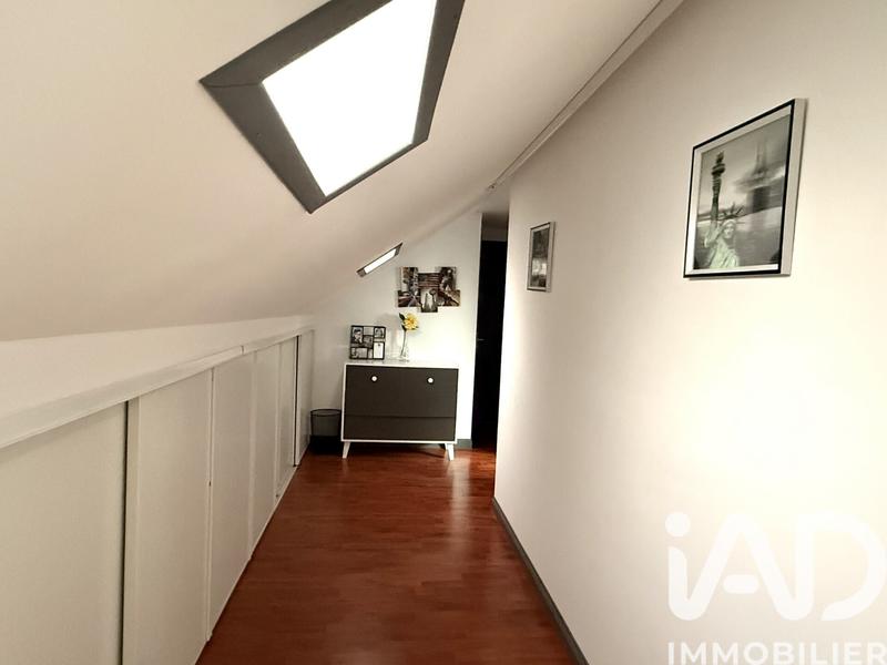 Maison - 191 m² - 7 pièces