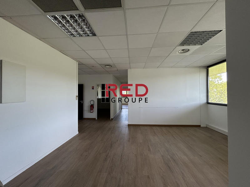 Bureau - 121 m²