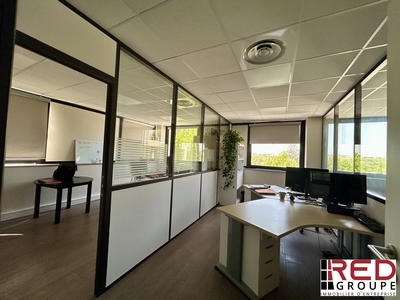 Bureau - 101 m²