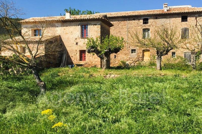 Propriété - 372 m² - 12 pièces