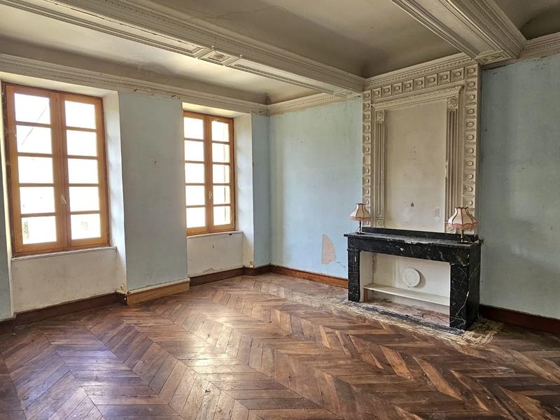 Maison - 562 m² - 15 pièces