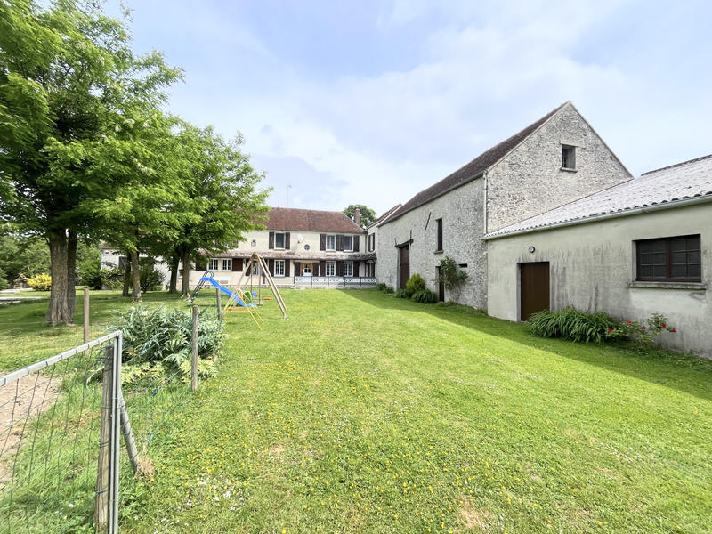 Maison - 195 m² - 7 pièces