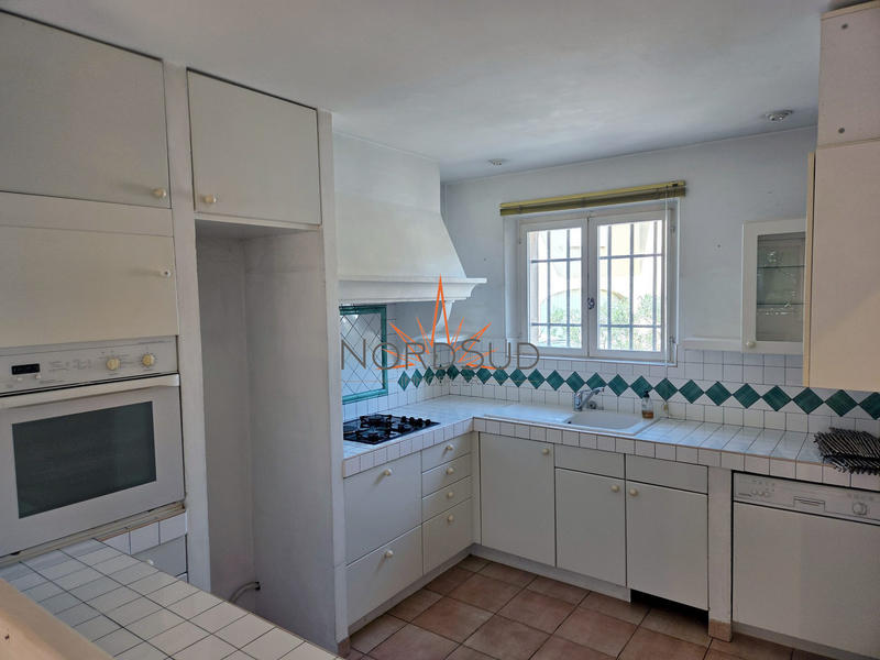 Villa - 90 m² - 4 pièces