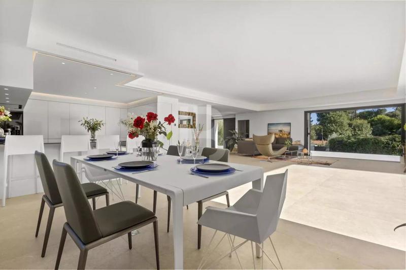 Villa - 326 m² - 9 pièces