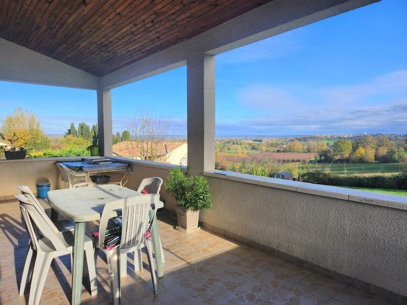 Maison - 85 m² - 5 pièces