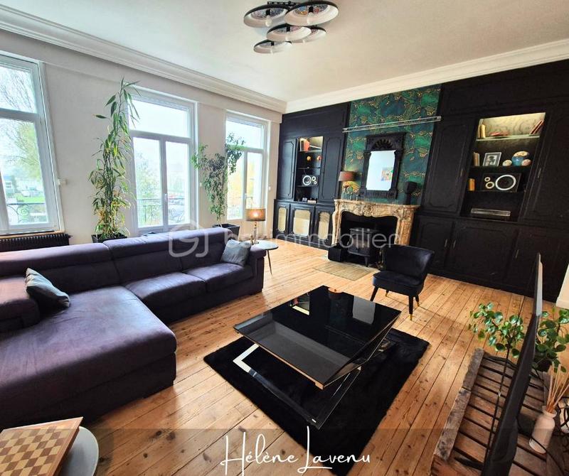 Maison de maîtres - 224 m² - 11 pièces