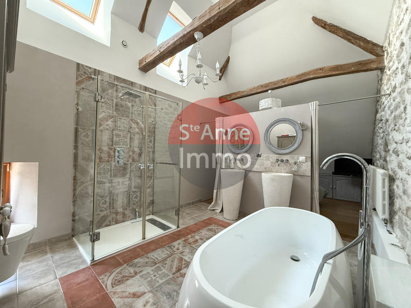 Maison - 177 m² - 7 pièces