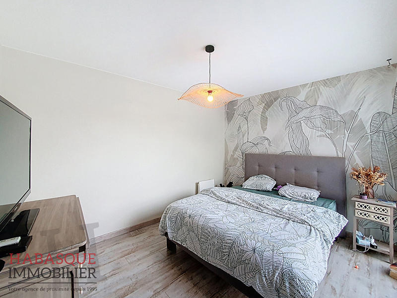 Maison - 186 m² - 6 pièces