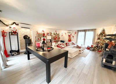 Maison - 191 m² - 7 pièces