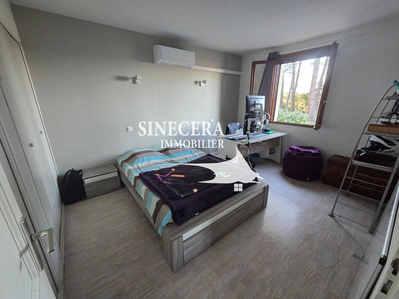 Villa - 198 m² - 10 pièces