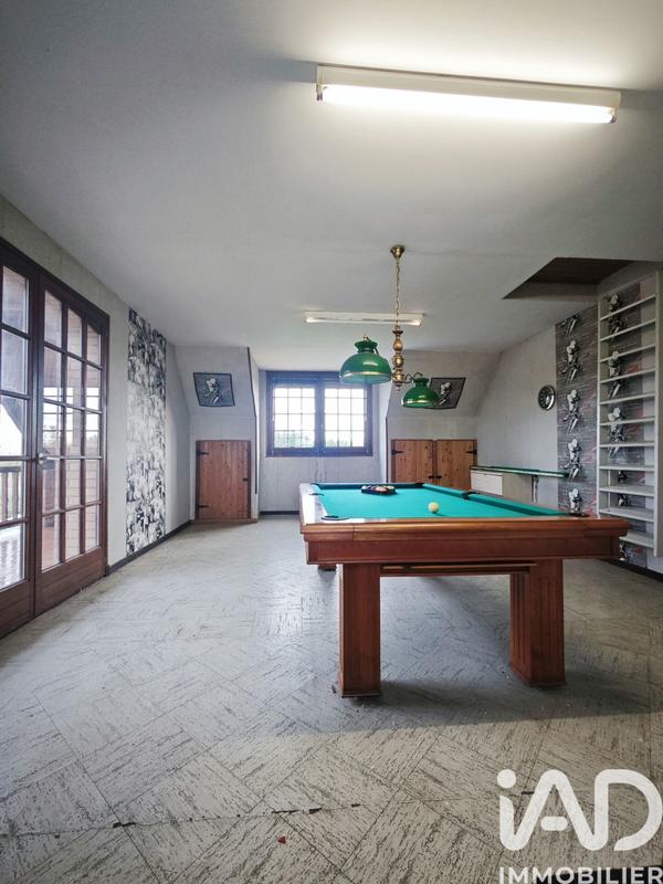 Maison - 217 m² - 8 pièces