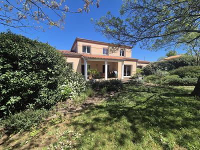 Maison d'architecte - 229 m² - 5 pièces