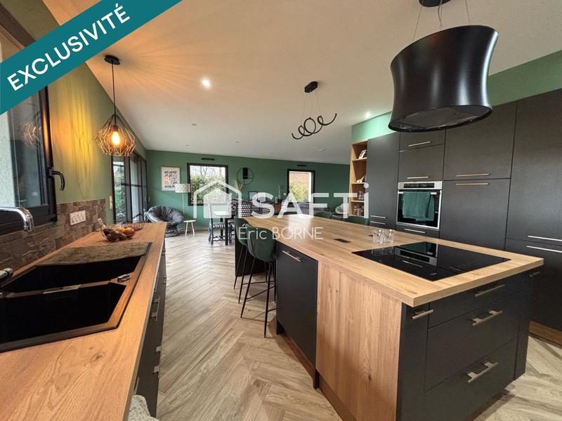 Maison - 212 m² - 8 pièces