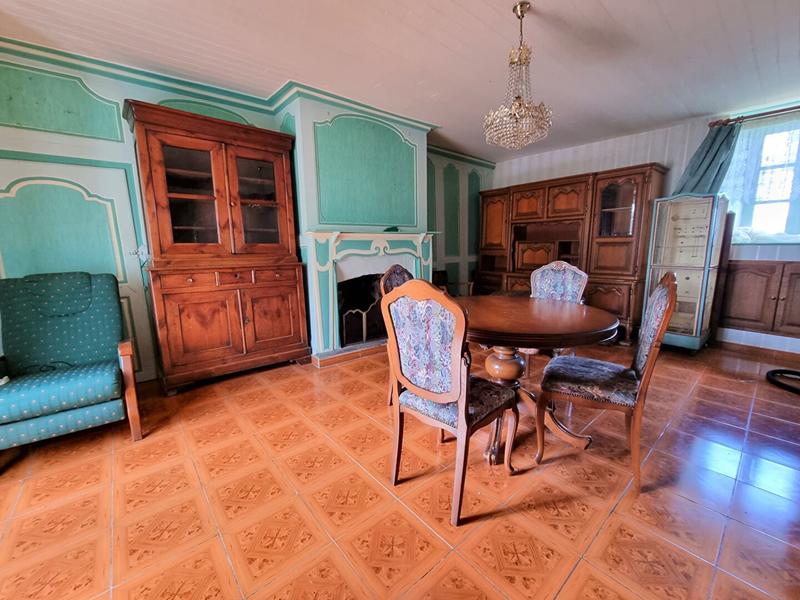 Maison - 228 m² - 8 pièces