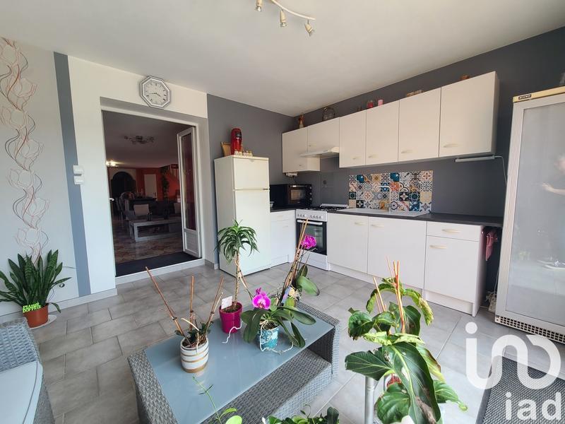Maison - 243 m² - 8 pièces