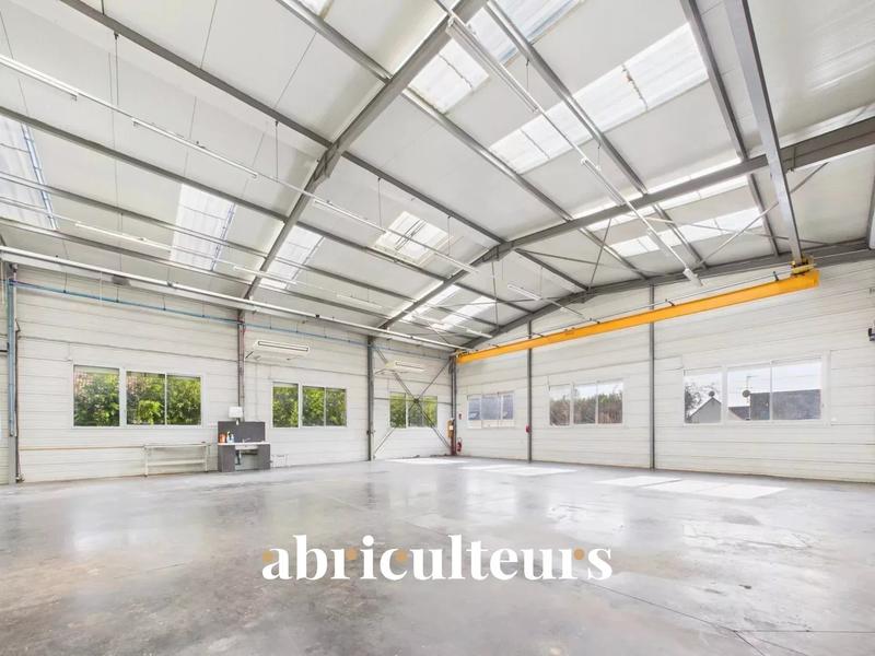 Local d'activités - 560 m²