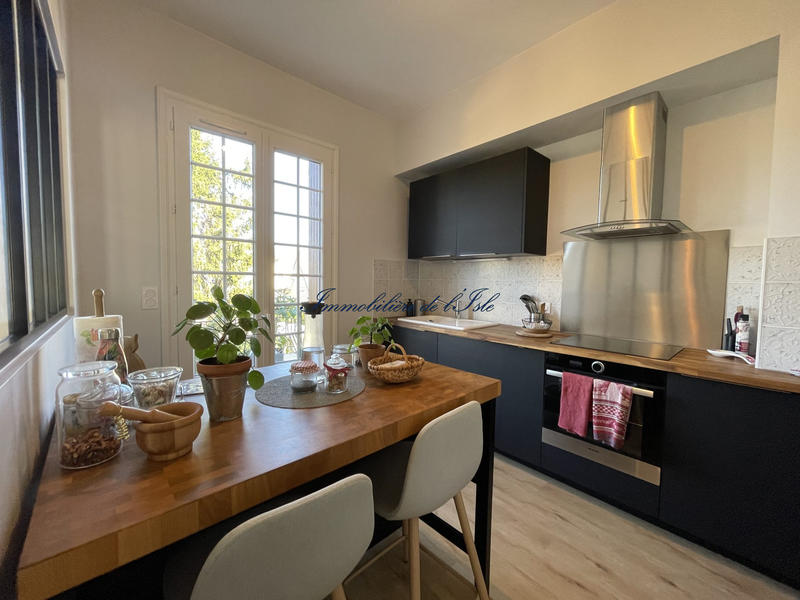 Maison - 140 m² - 8 pièces