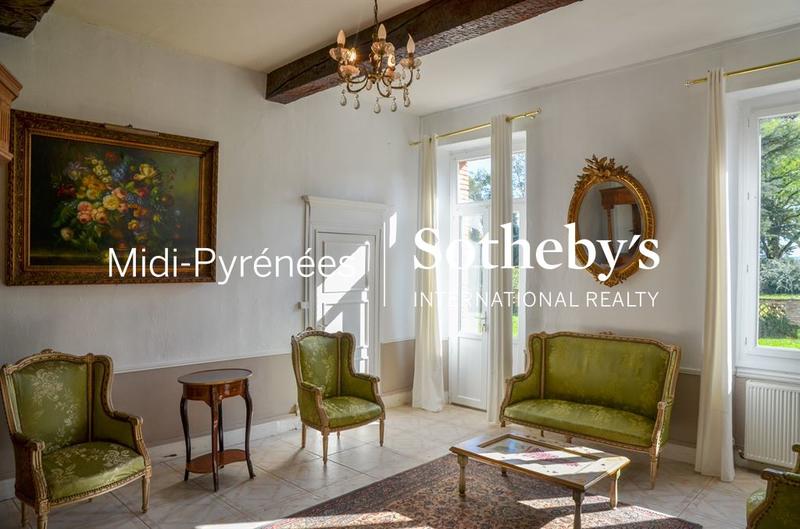 Manoir - 1 300 m² - 23 pièces