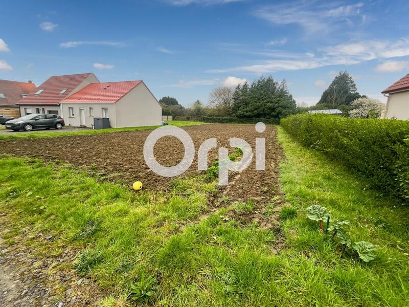 Terrain constructible - 728 m²