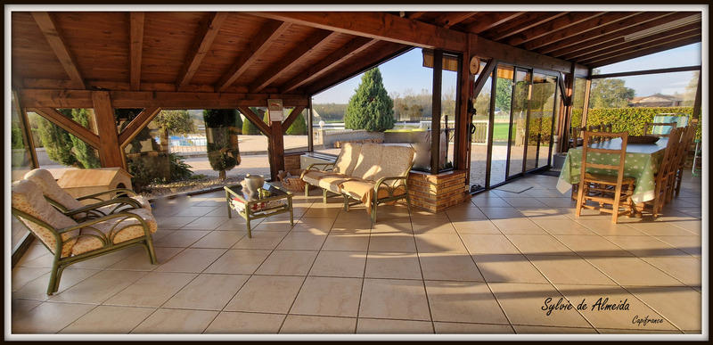 Maison - 206 m² - 6 pièces