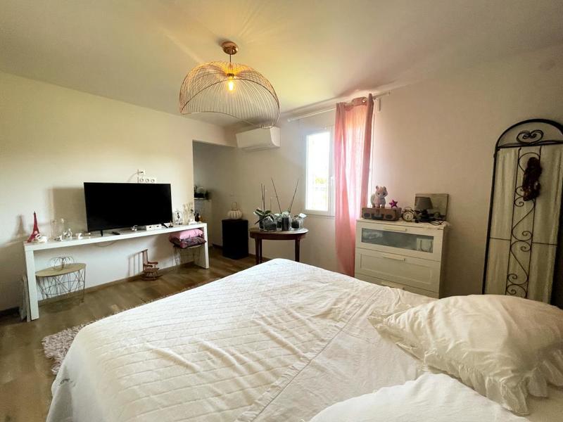 Maison - 186 m² - 6 pièces