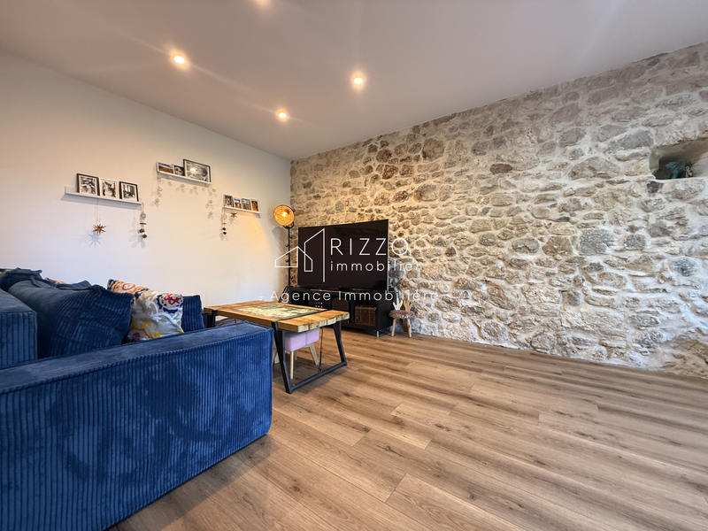 Maison - 166 m² - 7 pièces