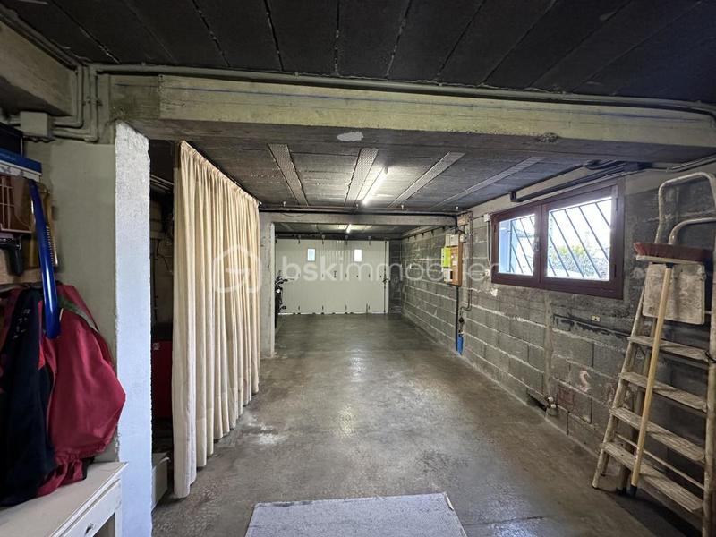 Maison - 161 m² - 7 pièces