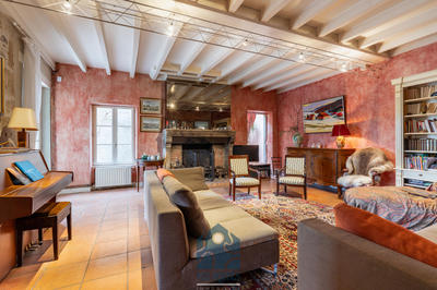 Propriété - 204 m² - 7 pièces