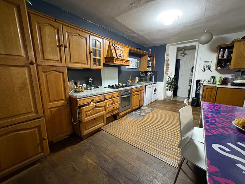 Maison - 170 m² - 6 pièces