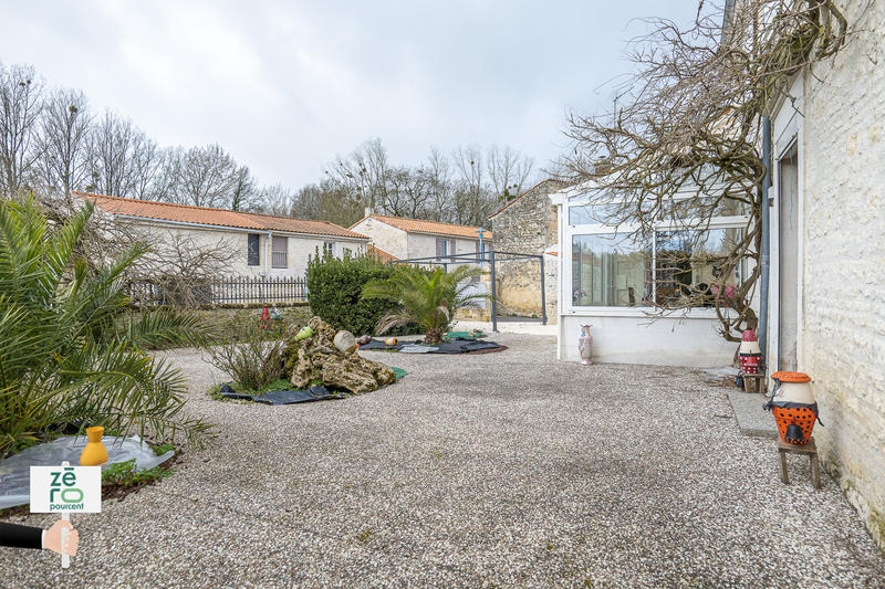 Maison - 200 m² - 6 pièces