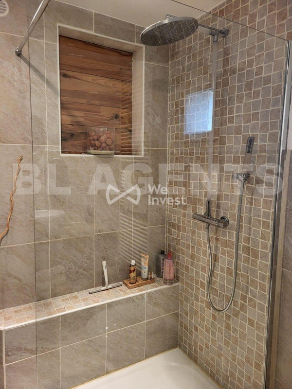 Maison - 261 m² - 8 pièces