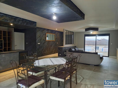 Maison - 144 m² - 5 pièces